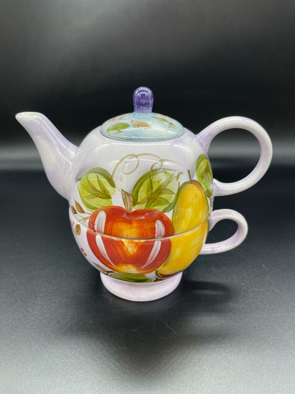 Gibson Elite Teapot with Cup with Fruit Design